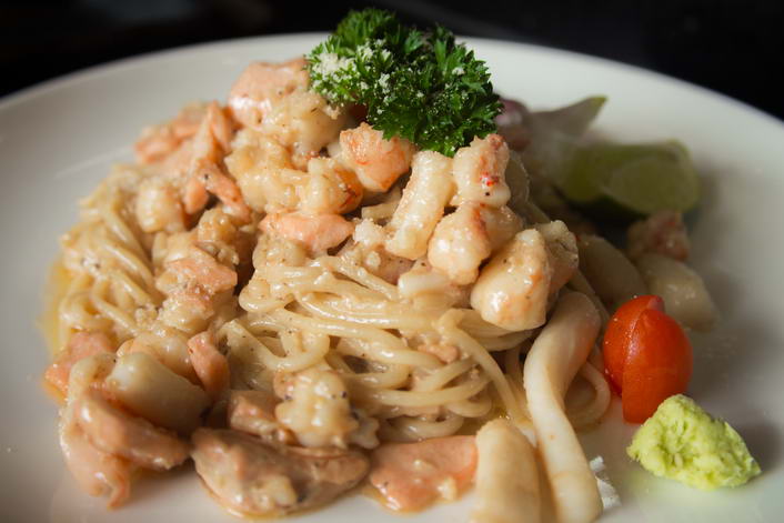 DUD10. Creamy Seafood pasta