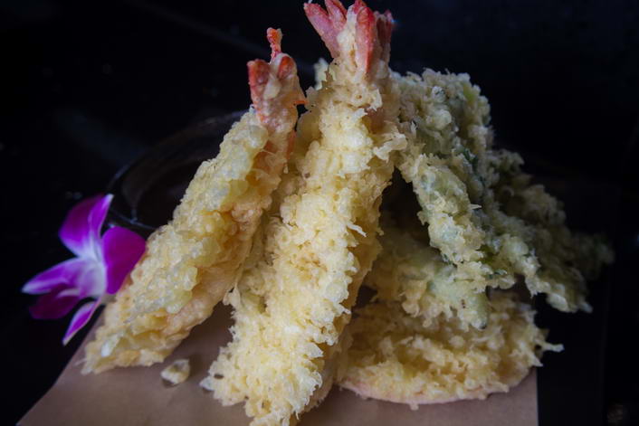 FU4.1 Shrimp and Vegetables tempura