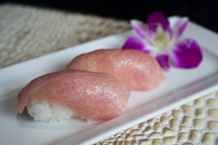 Ni32. Otoro nigiri