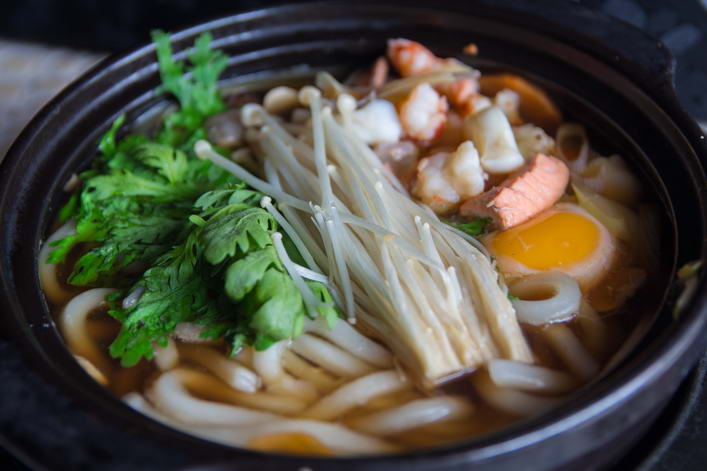 UD1.2 Nabeyaki seafood udon