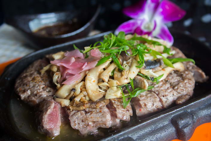 YA2.1 USA Wagyu steak (half order)